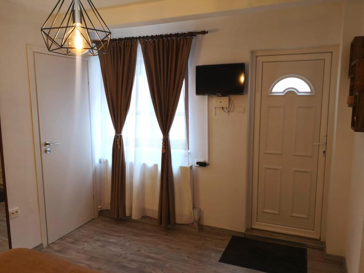 Traditional Boutique Brasov Luaran gambar
